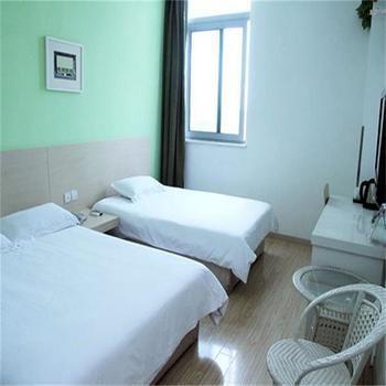 Motel 168 Shanghai Pudong Huinan Metro Station Tesco Exterior photo